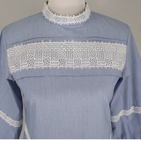 Banana Republic Blue White Lace Embroidered Chambray 3/4 Sleeve Top Size s - Picture 2 of 4